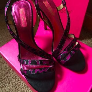 Size 10 Betsey Johnson 4 inch pink/black heels